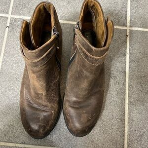 Boot B.O.C. Women's ankle  Leather Booties Brown Size 7